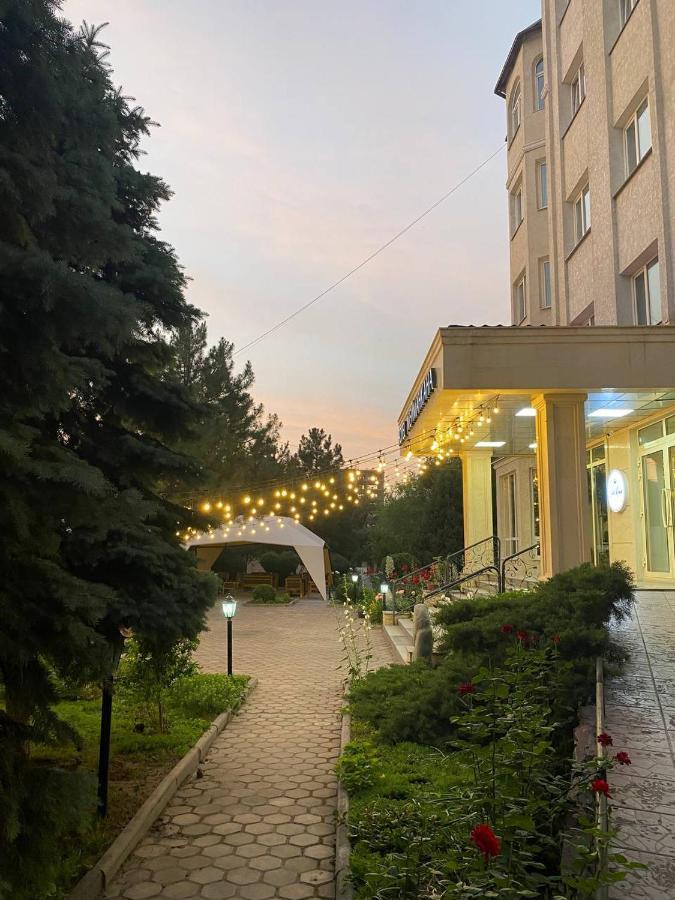 Silk Road Lodge Bischkek Exterior foto